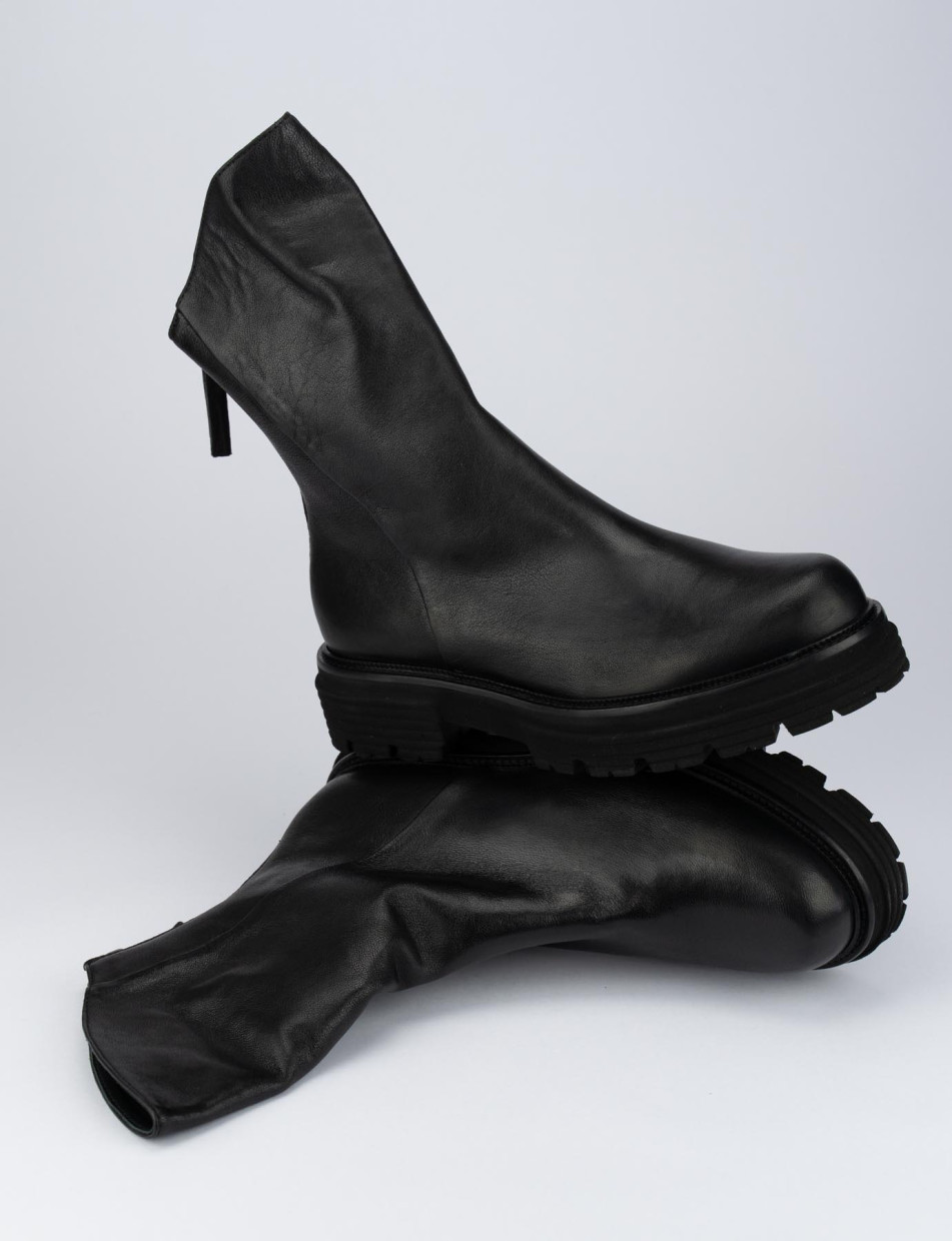 Low heel ankle boots heel 2 cm black leather