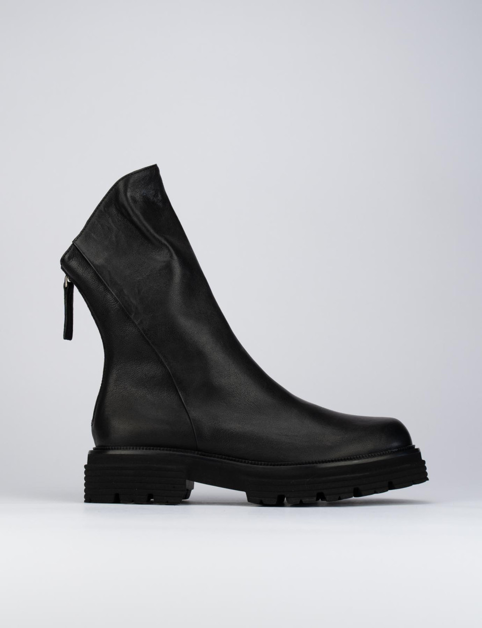 Low heel ankle boots heel 2 cm black leather