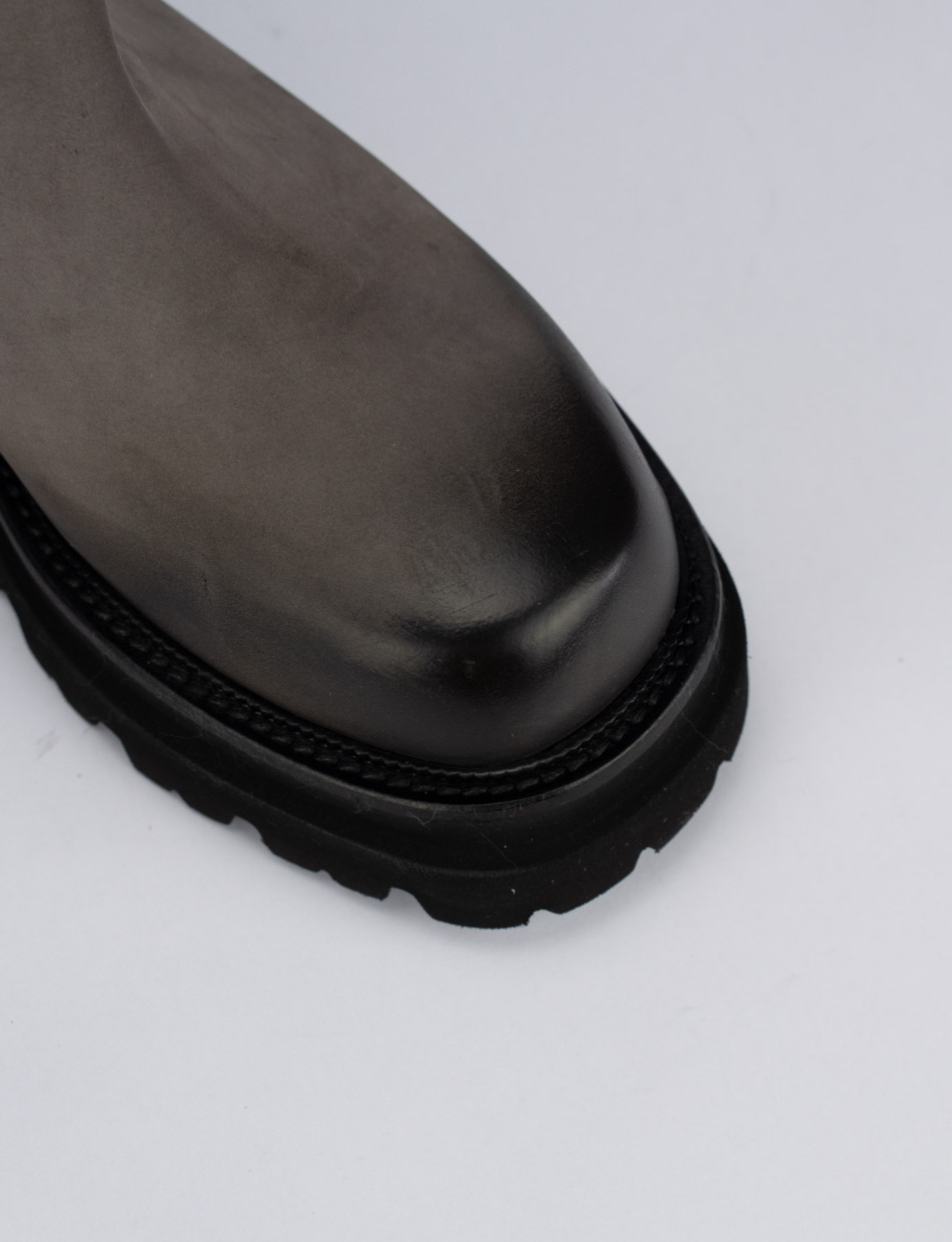 Low heel ankle boots heel 2 cm beige nabuk