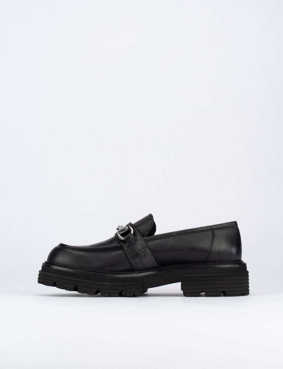 Mocassino tacco 1 cm nero pelle