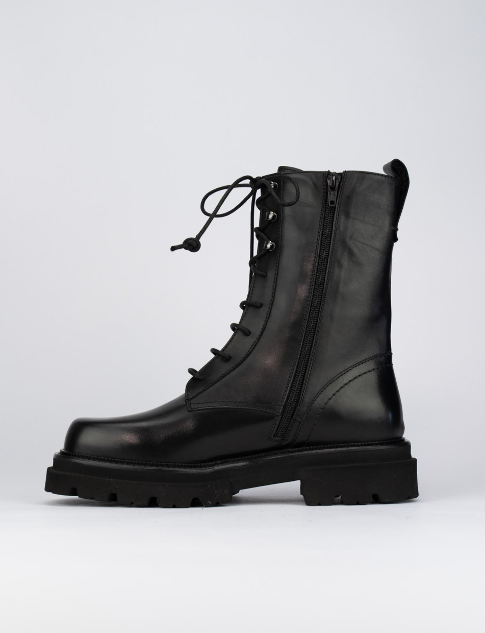 Combat boots heel 1 cm black leather