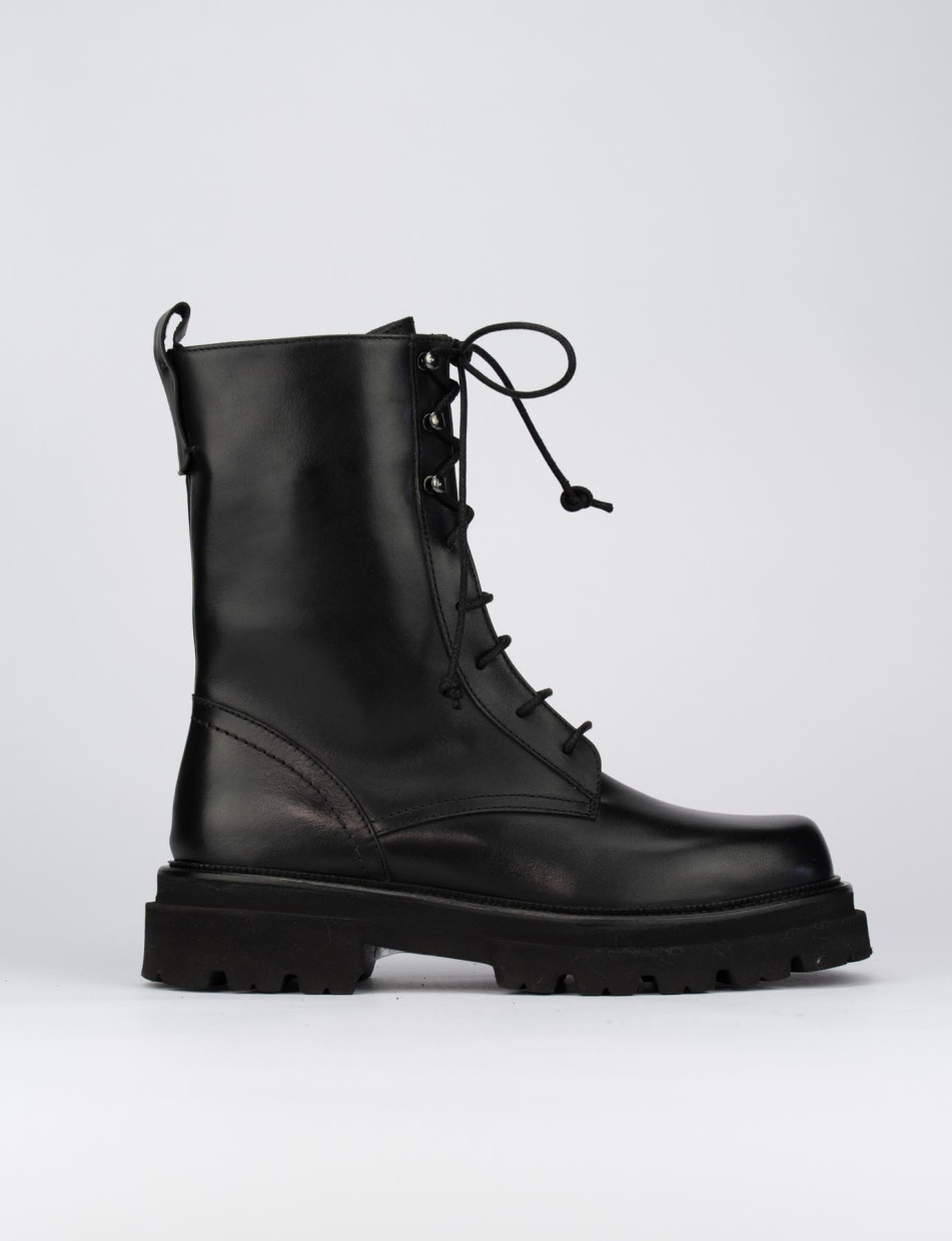 Combat boots heel 1 cm black leather