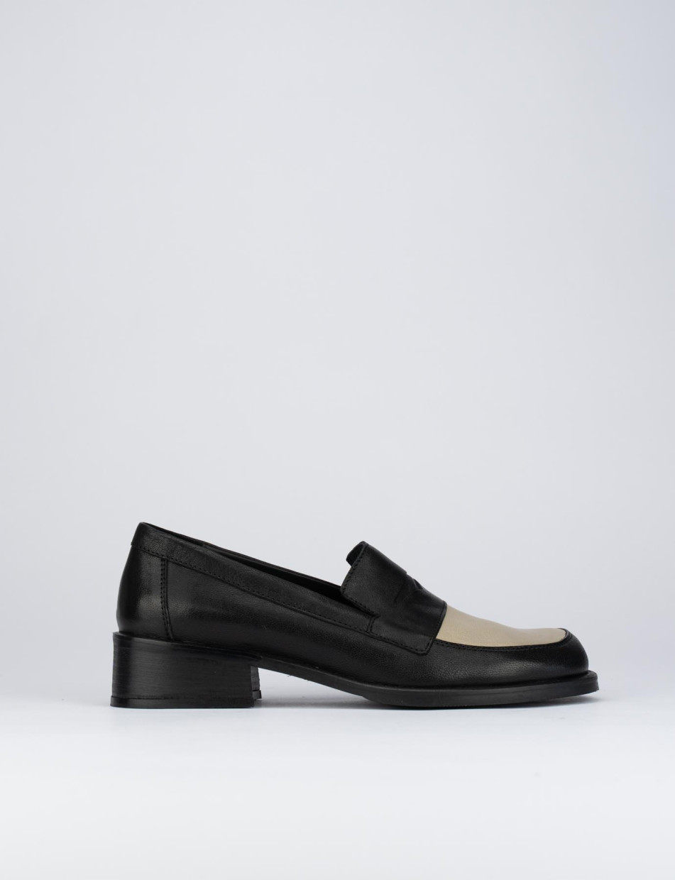 Mocassino tacco 1 cm nero pelle