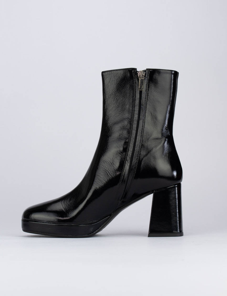High heel ankle boots heel 6 cm black leather