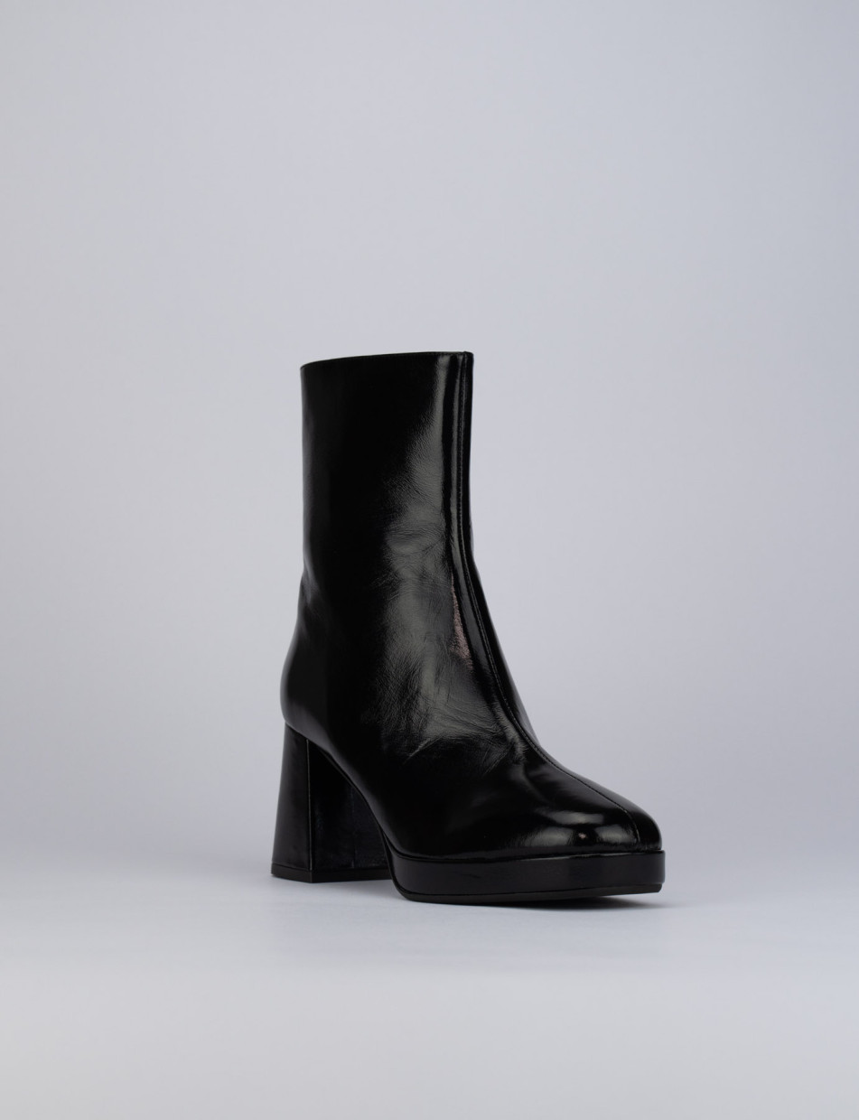Black leather high ankle boots deals