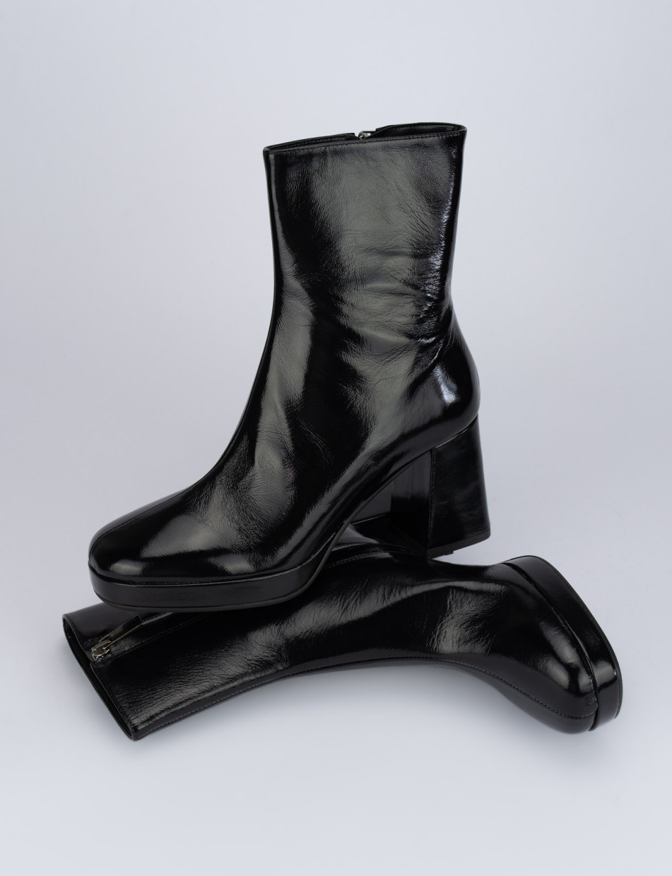 High heel ankle boots heel 6 cm black leather