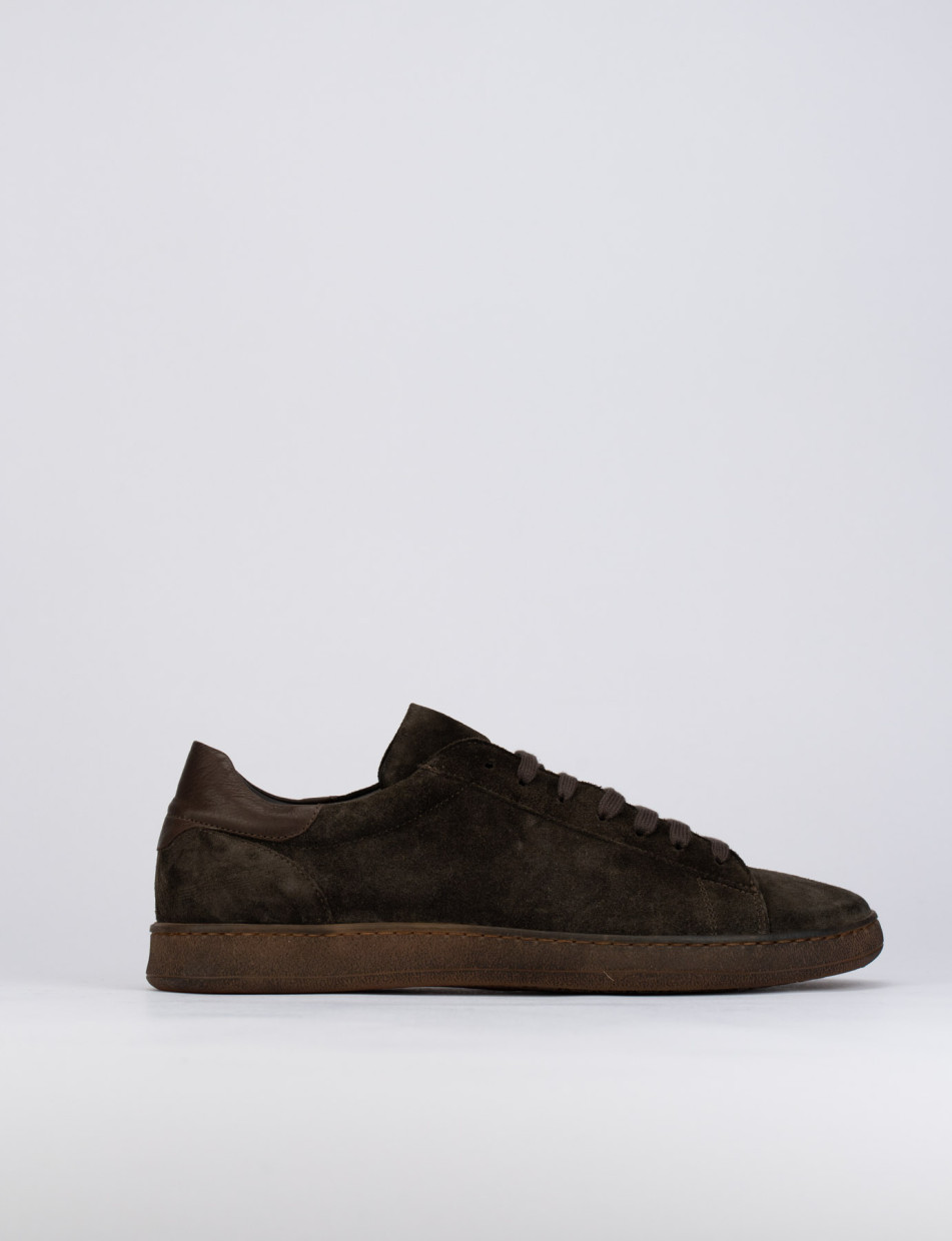 Sneakers dark brown chamois