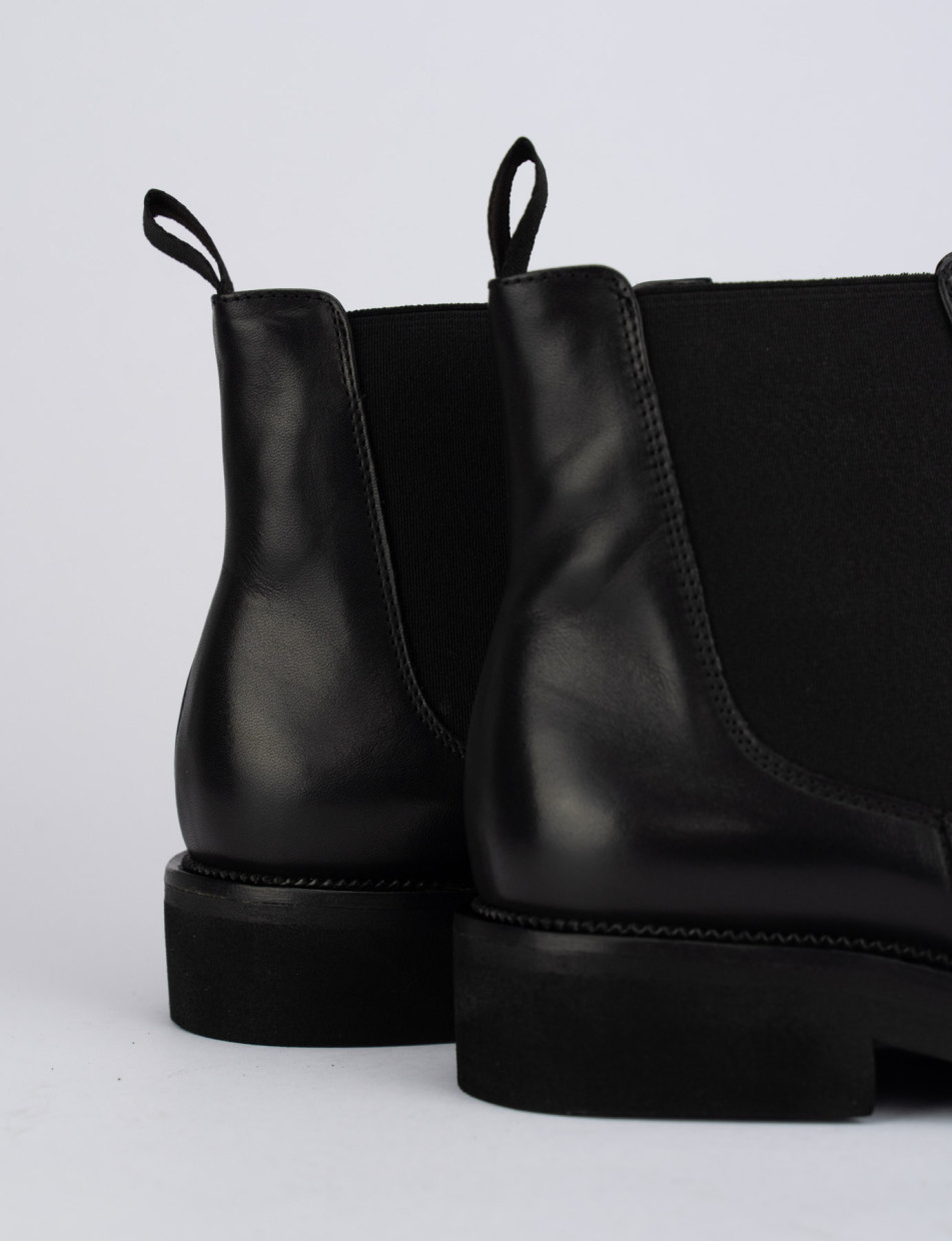 Low heel ankle boots heel 2 cm black leather