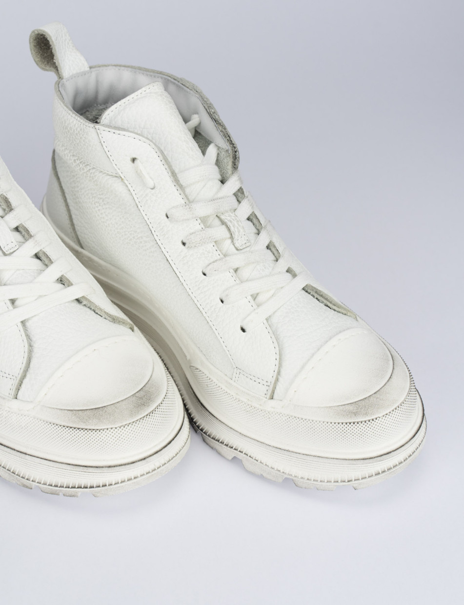 Sneakers white leather