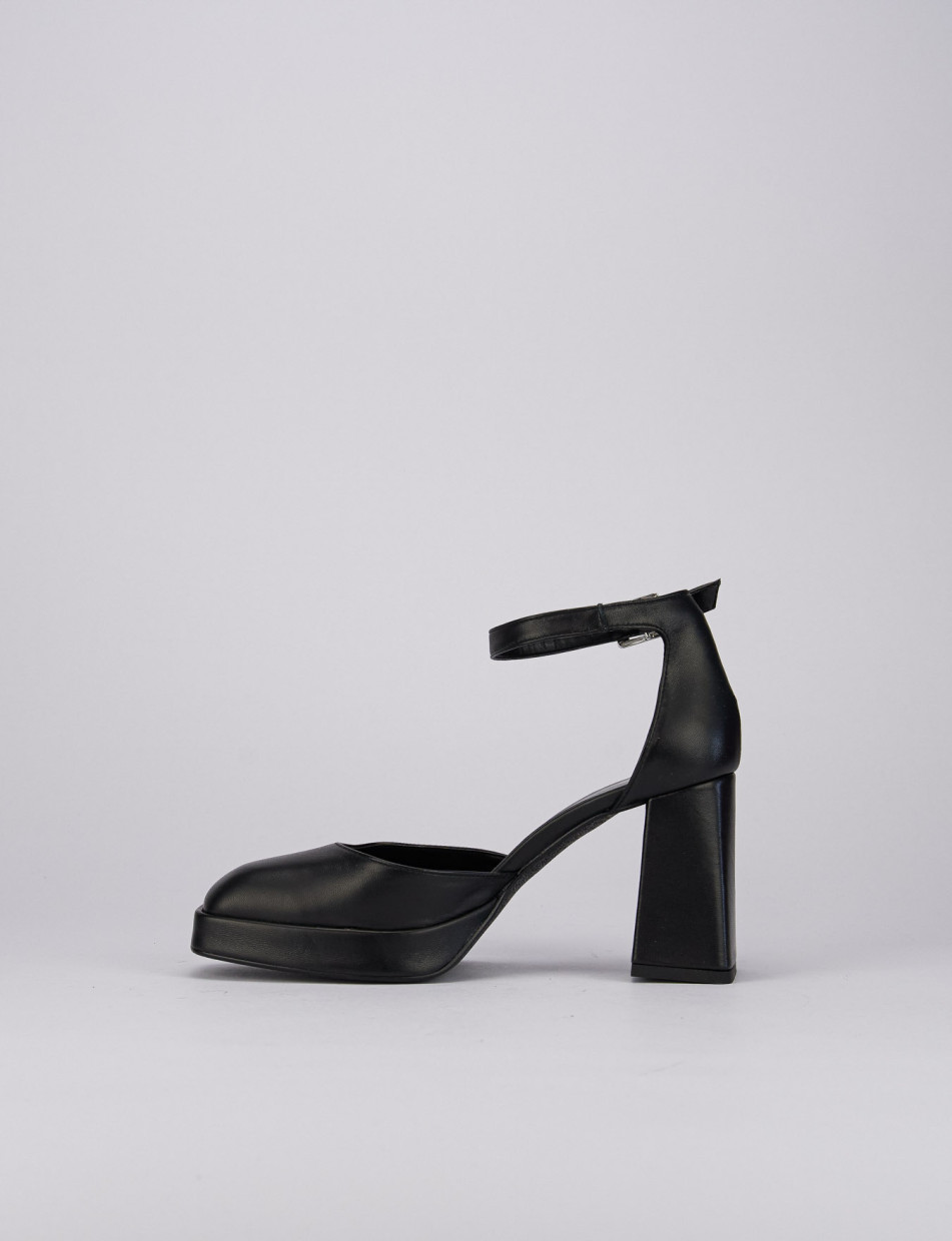 Pumps heel 9 cm black leather