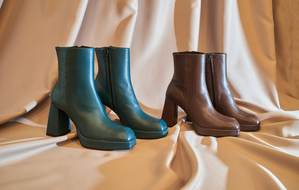 High heel ankle boots heel 9 cm dark brown leather