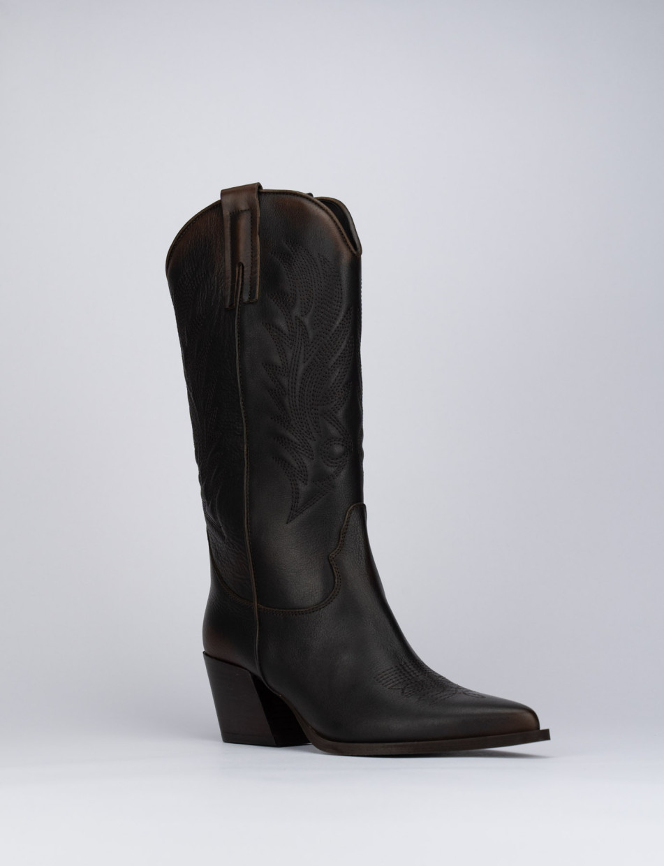 Low heel boots heel 4 cm dark brown leather