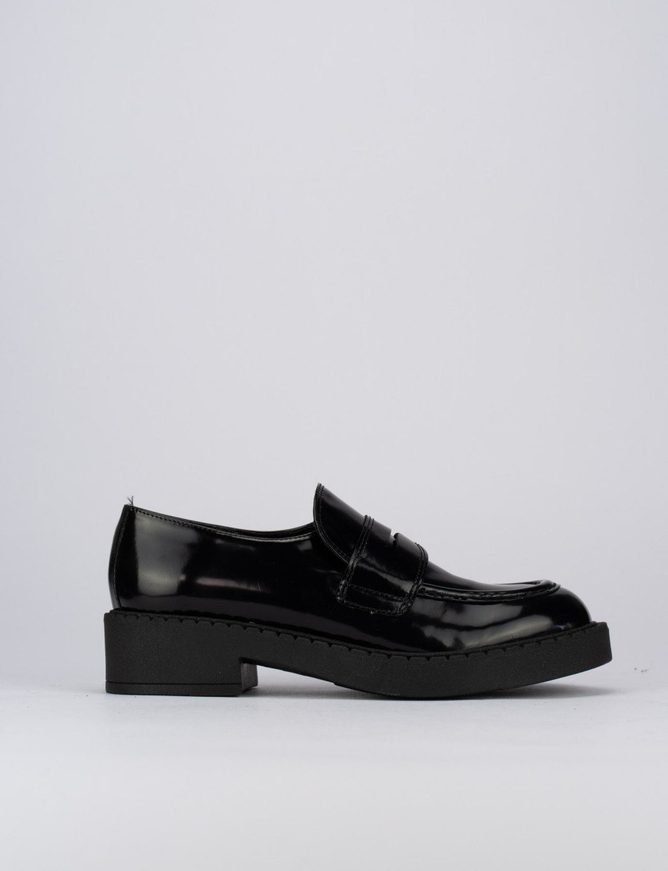 Loafers heel 2 cm black leather