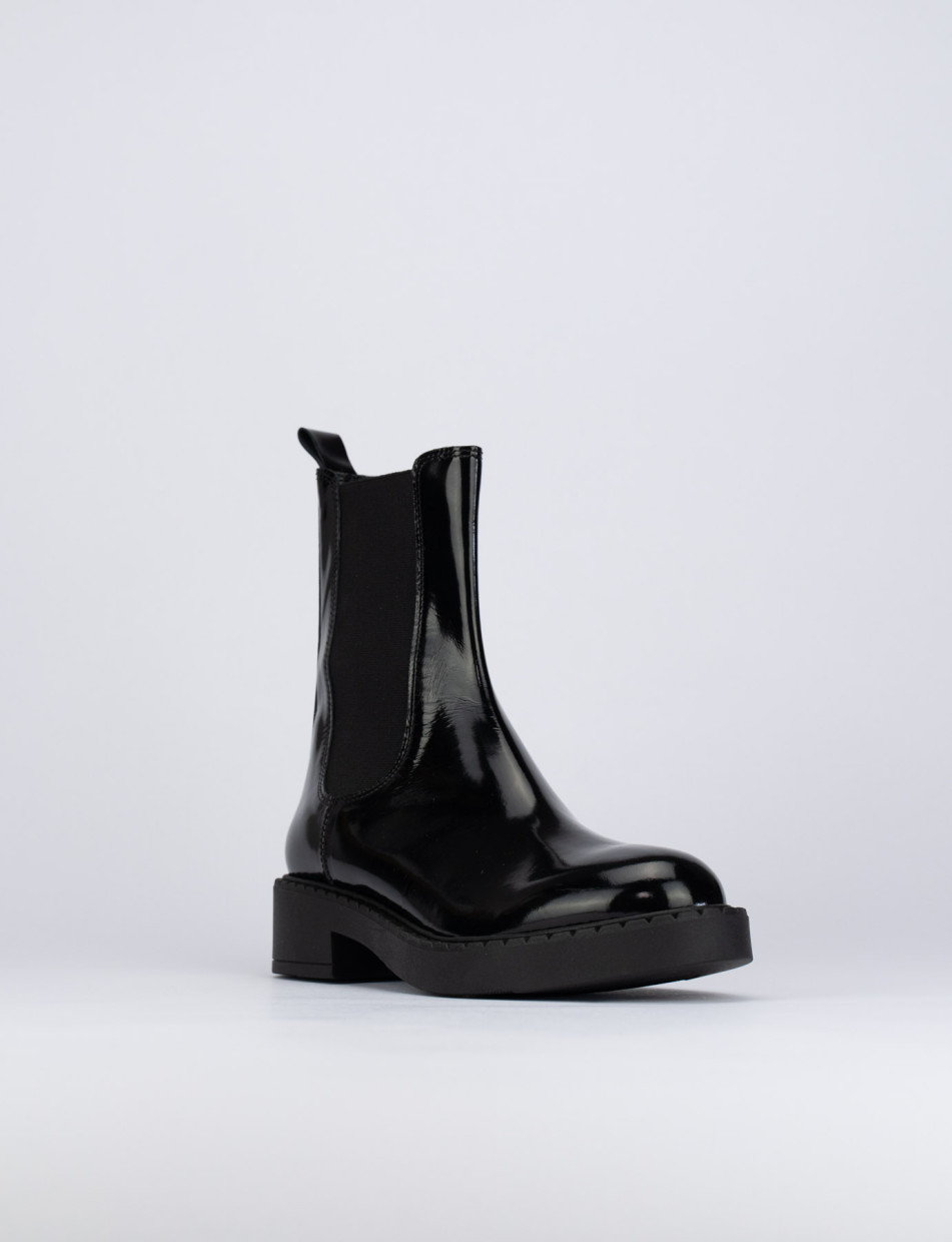 Low heel ankle boots heel 1 cm black leather