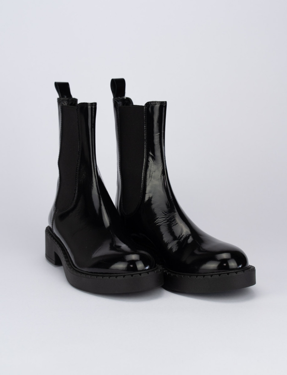 Low heel ankle boots heel 1 cm black leather