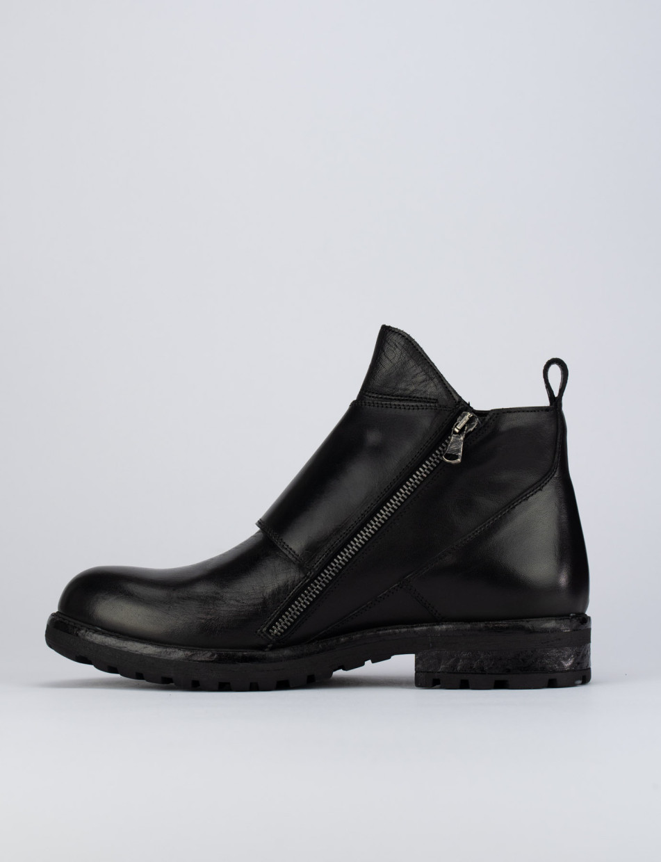 Ankle boots black leather