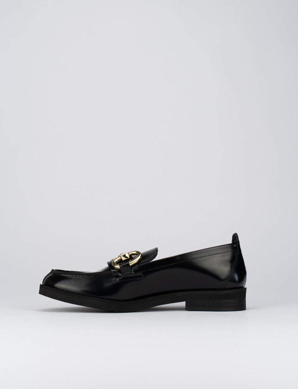 Loafers heel 2 cm black leather