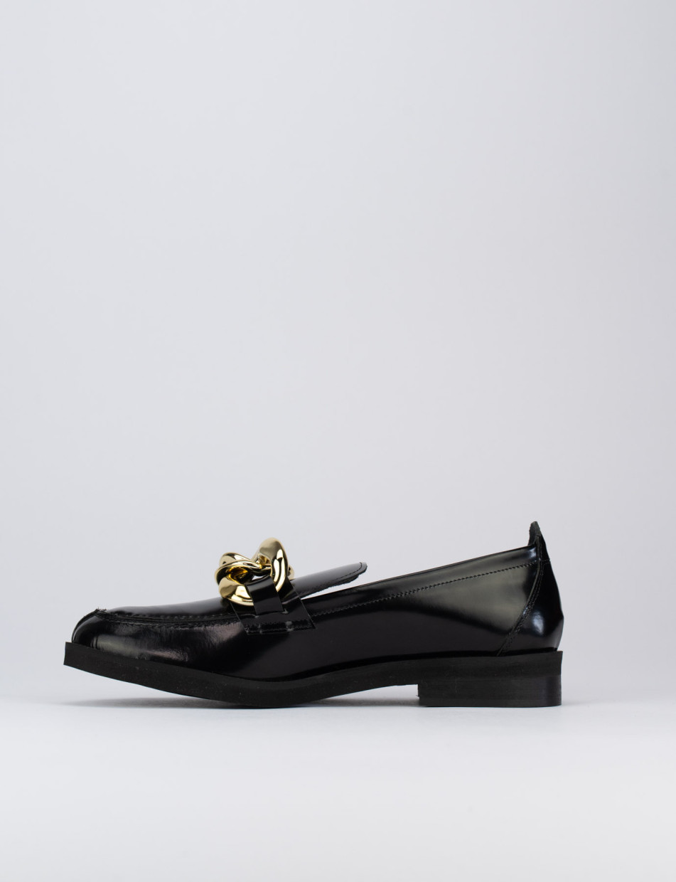 Loafers heel 2 cm black leather