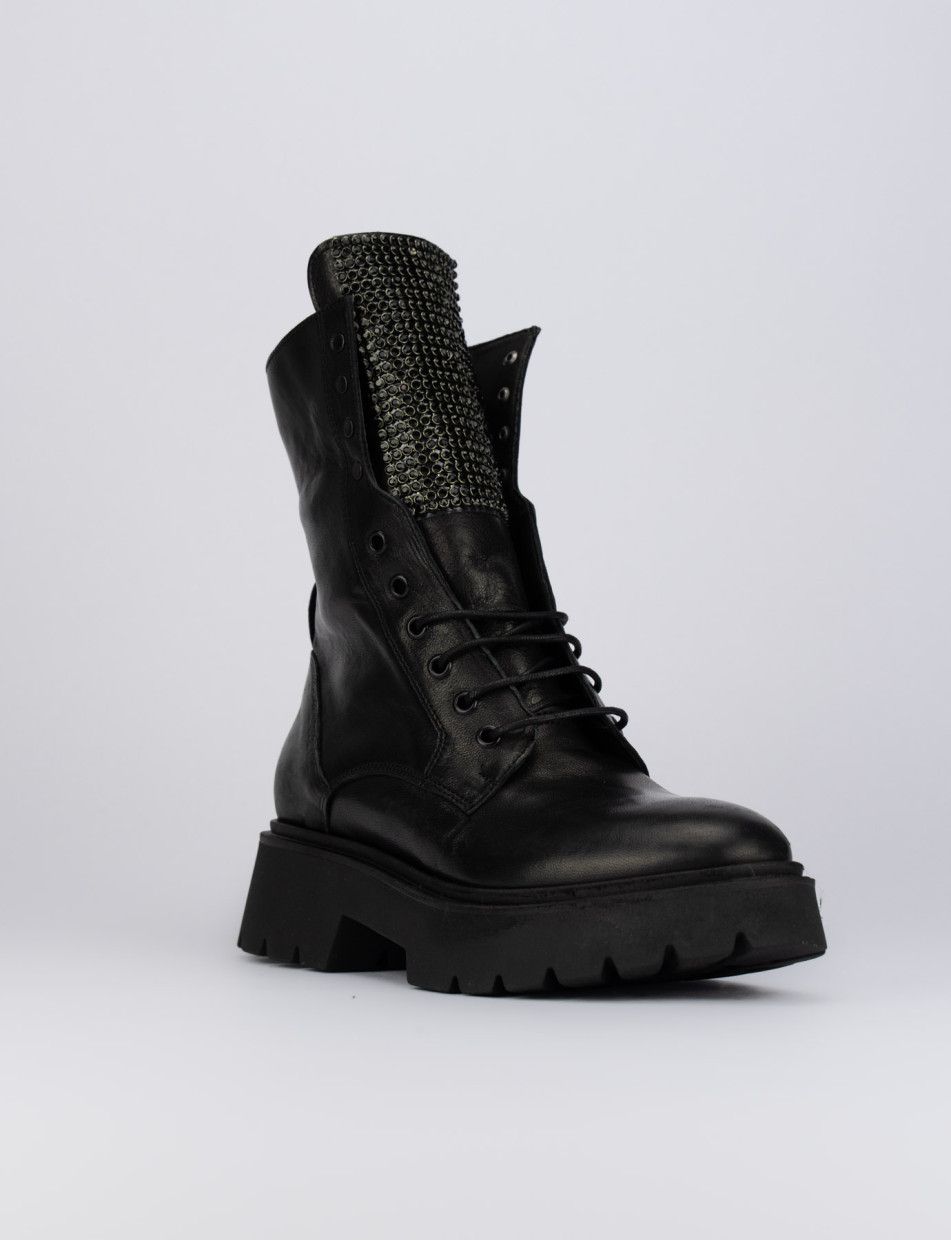 Combat boots heel 2 cm black leather