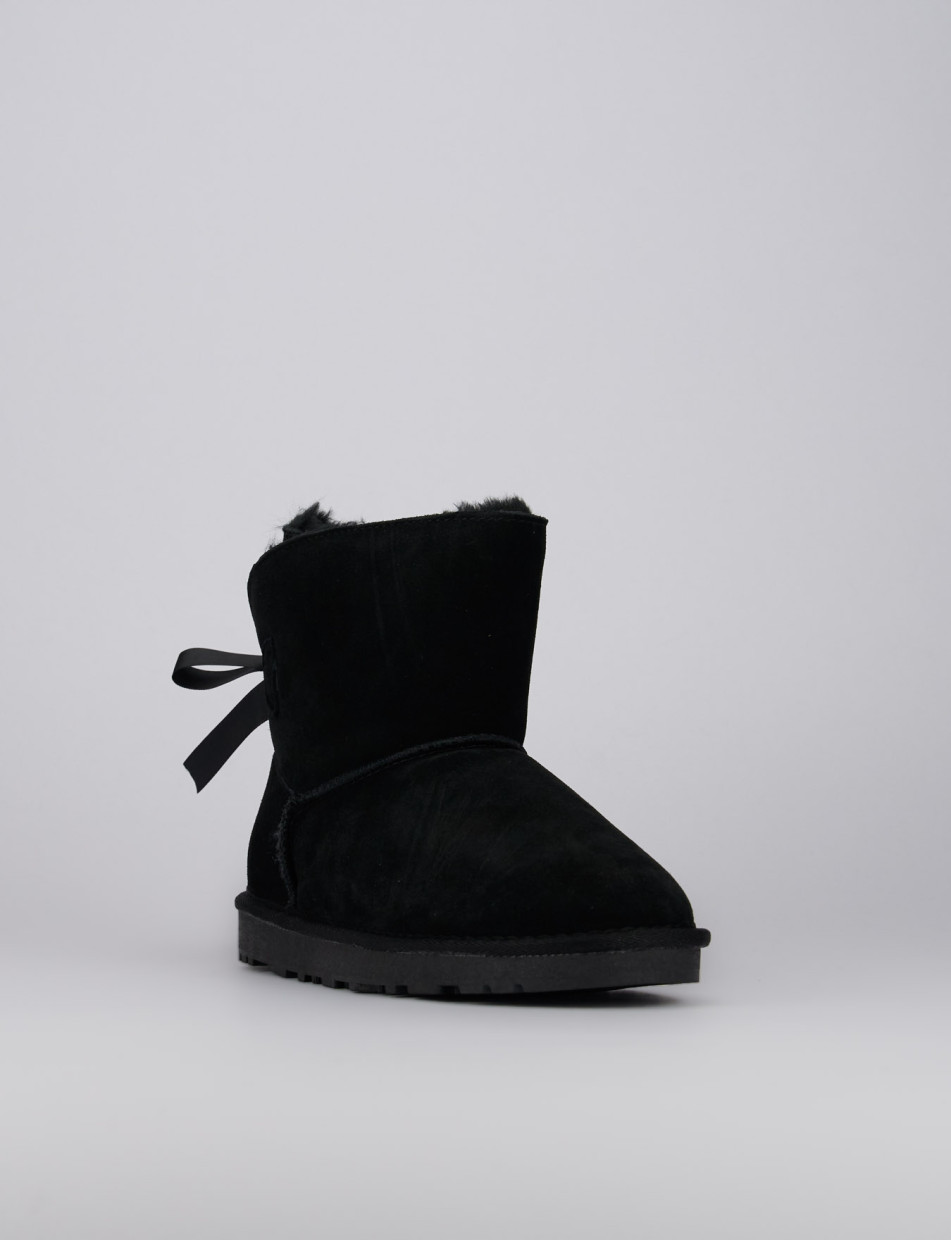 Low heel ankle boots heel 1 cm black chamois