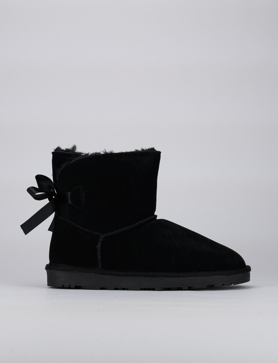 Low heel ankle boots heel 1 cm black chamois