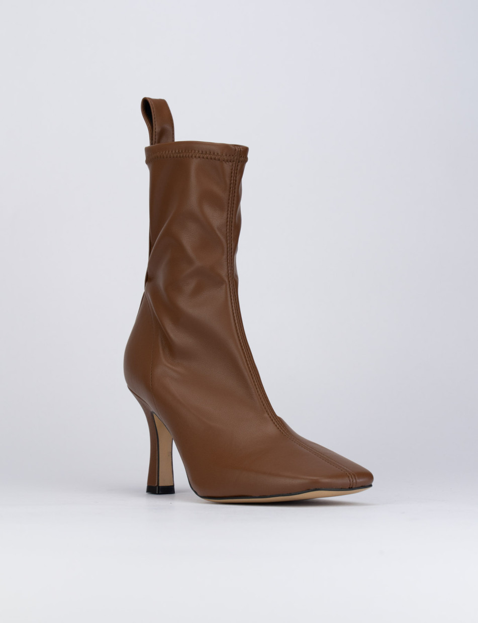 High heel ankle boots heel 8 cm brown leather