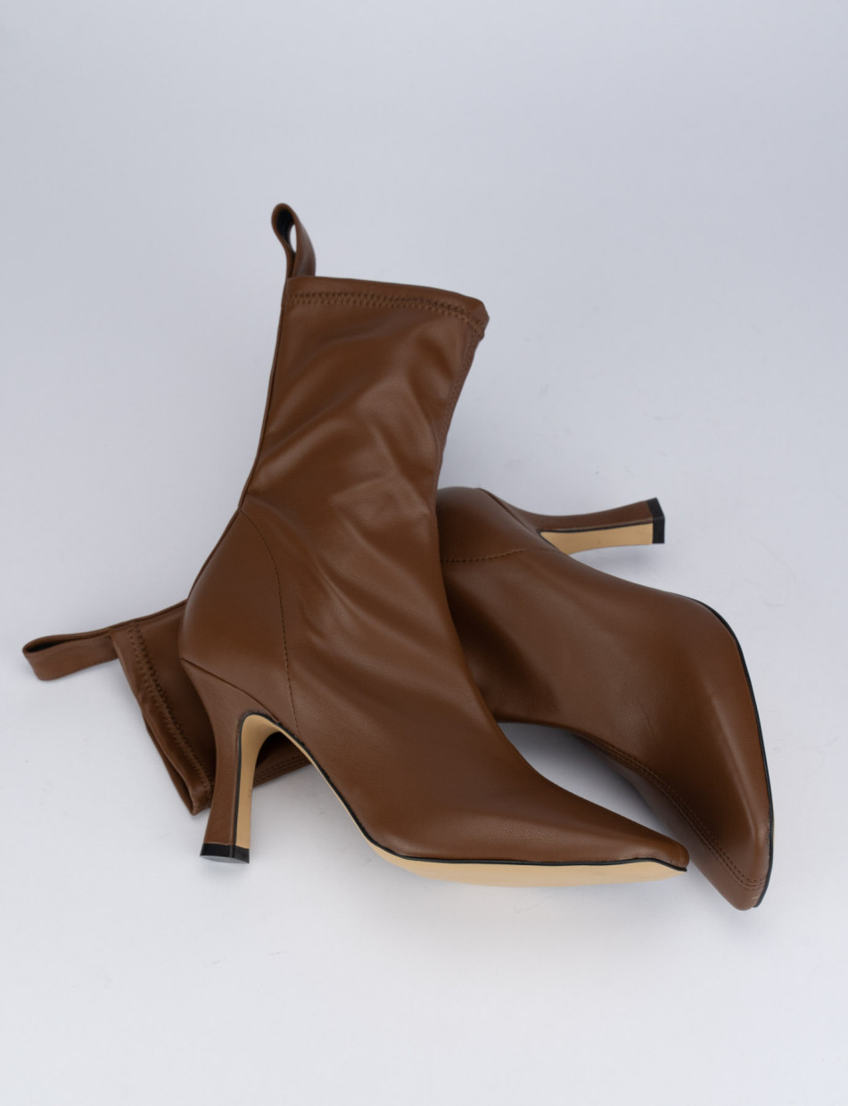 High heel ankle boots heel 8 cm brown leather