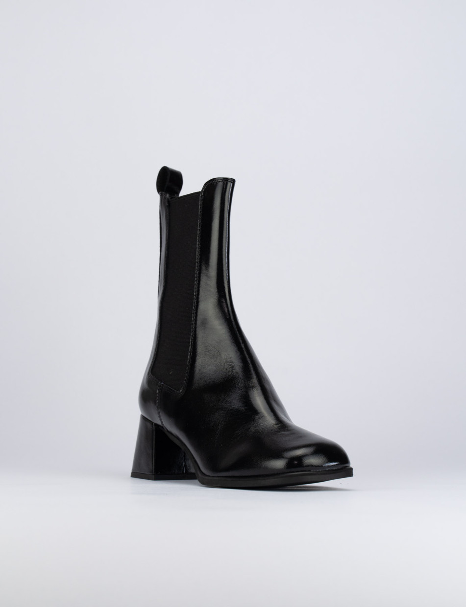 High heel ankle boots heel 5 cm black leather