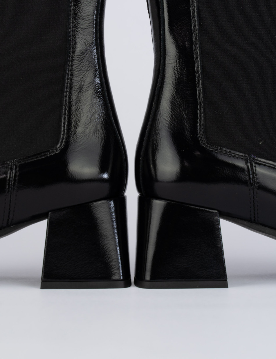 High heel ankle boots heel 5 cm black leather