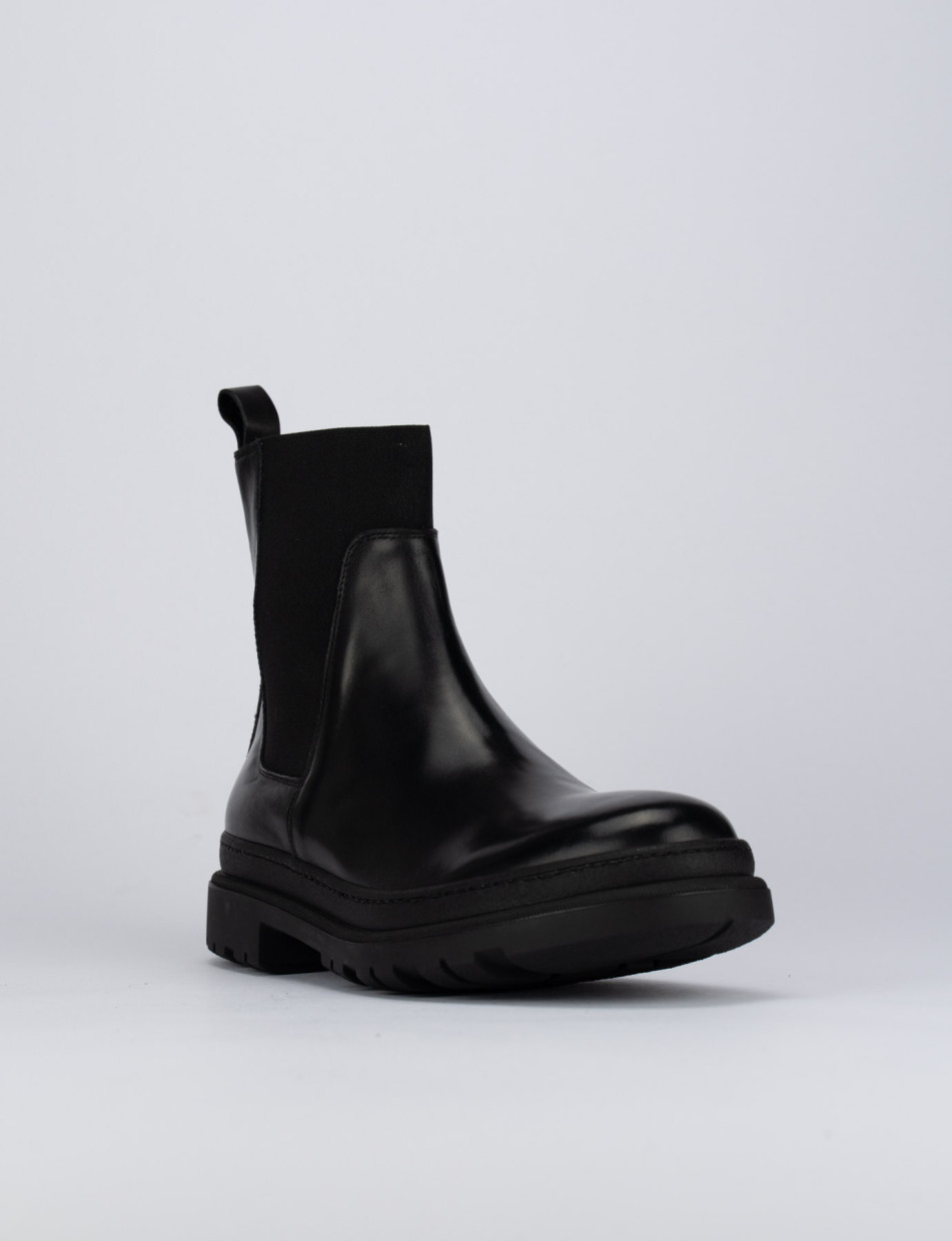 Ankle boots heel 1 cm black leather