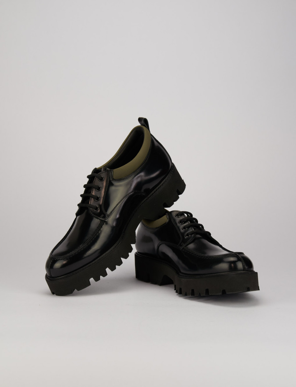 Lace-up shoes heel 1 cm black leather