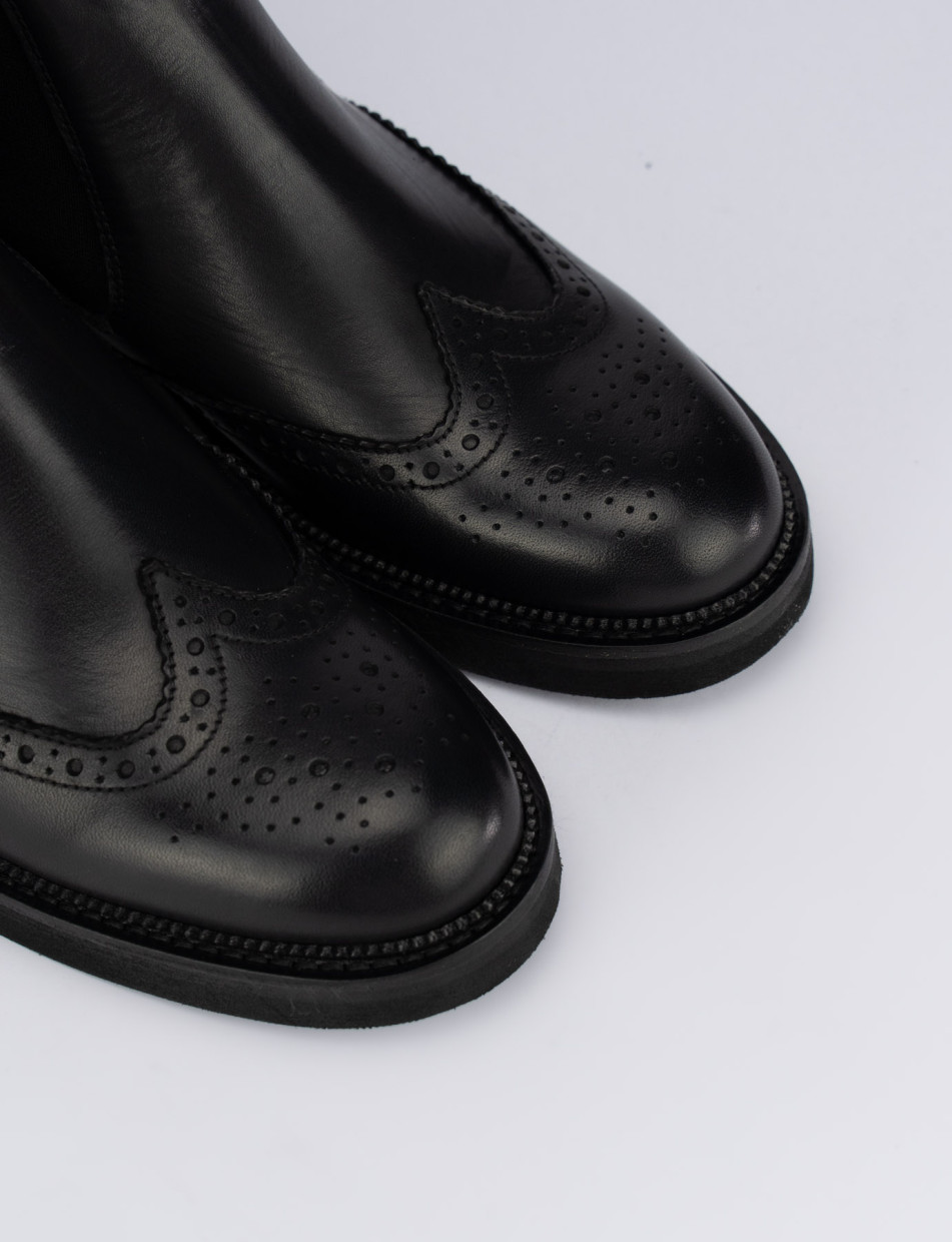 Low heel ankle boots heel 2 cm black leather