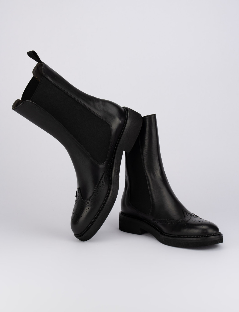 Short heel ankle boots best sale