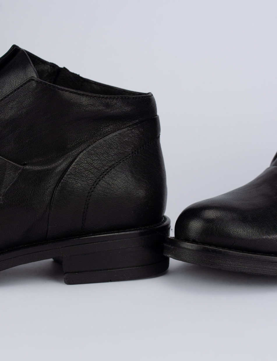 Low heel ankle boots heel 1 cm black leather