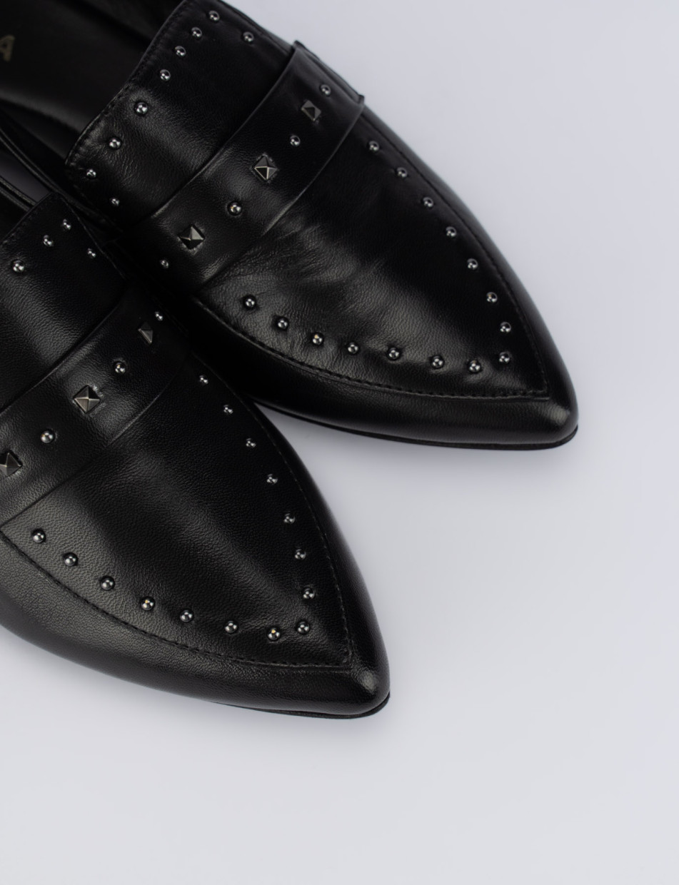 Loafers heel 1 cm black leather