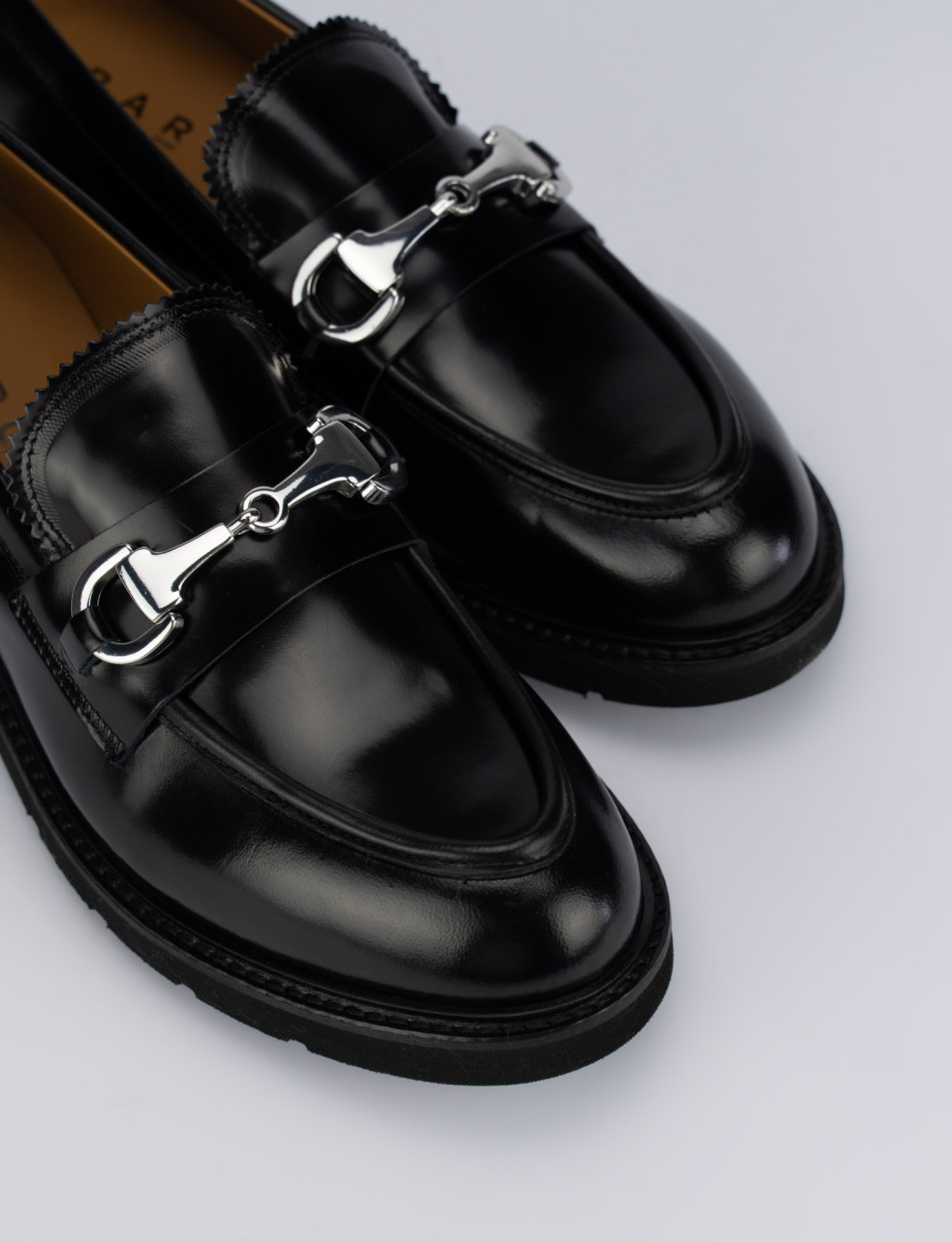 Loafers heel 1 cm black leather