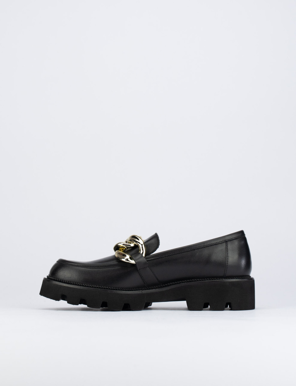 Loafers heel 2 cm black leather