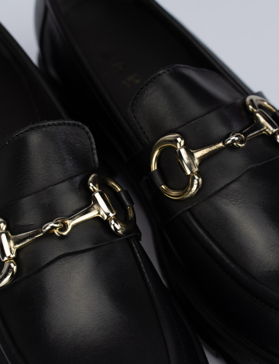 Mocassino tacco 2 cm nero pelle