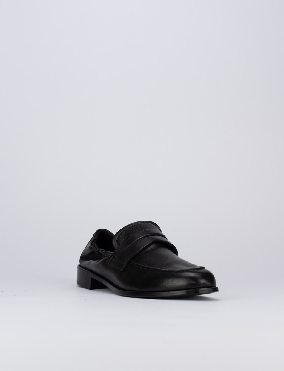 Mocassino tacco 1 cm nero pelle