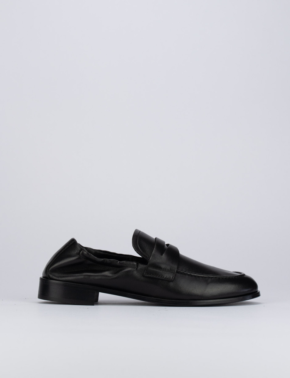 Mocassino tacco 1 cm nero pelle