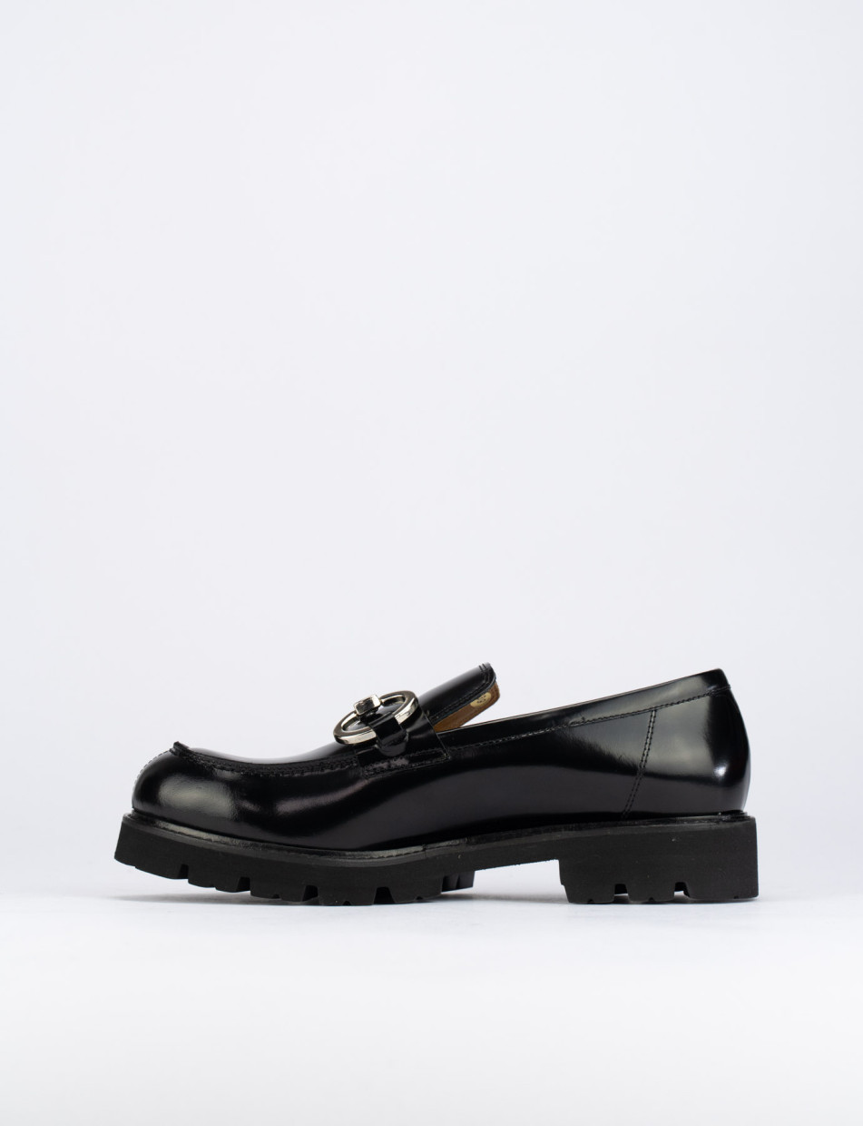 Loafers heel 1 cm black leather