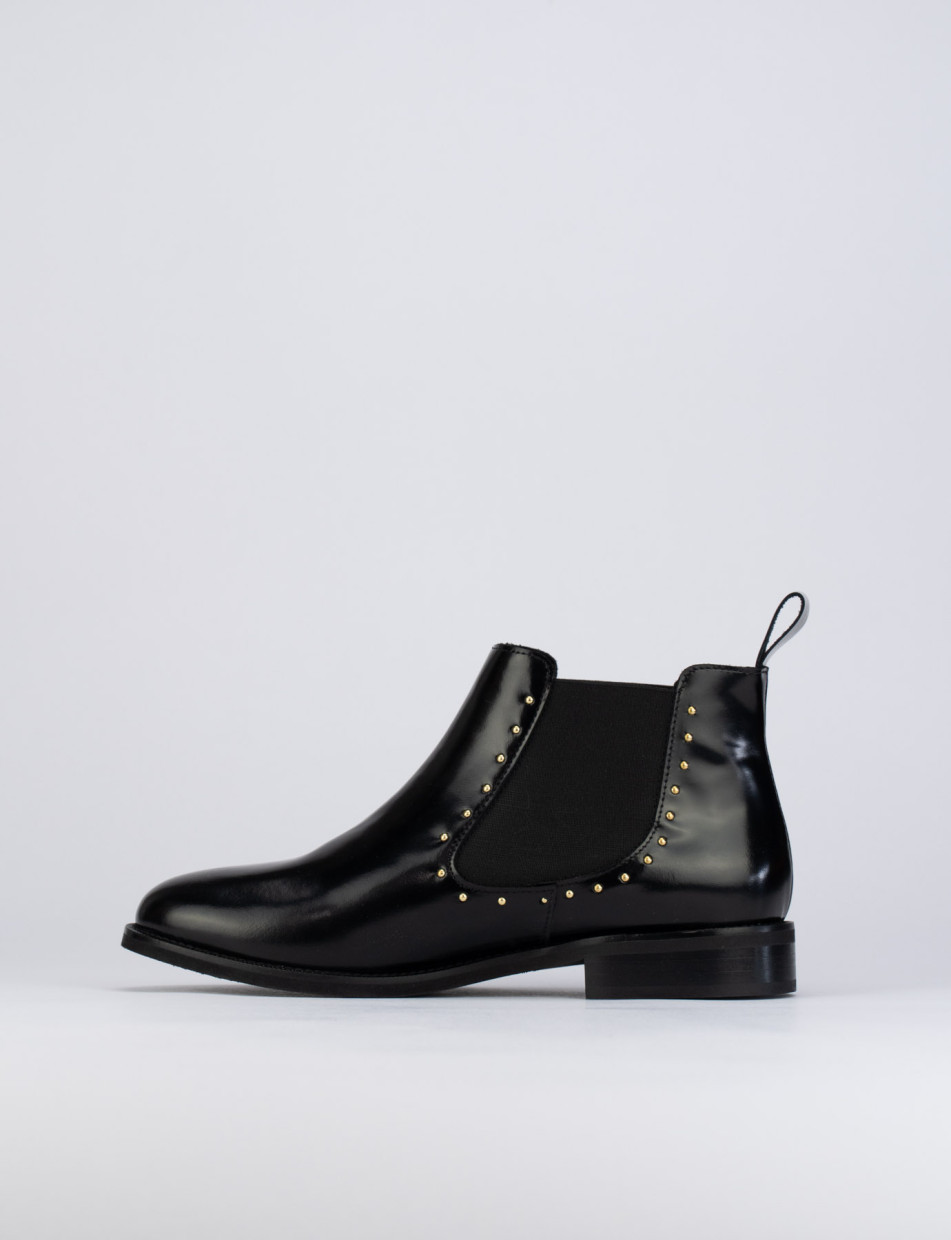 Low heel ankle boots heel 1 cm black leather