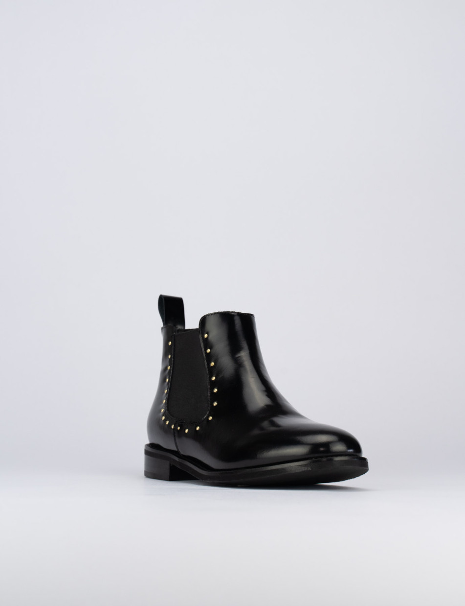 Low heel ankle boots heel 1 cm black leather