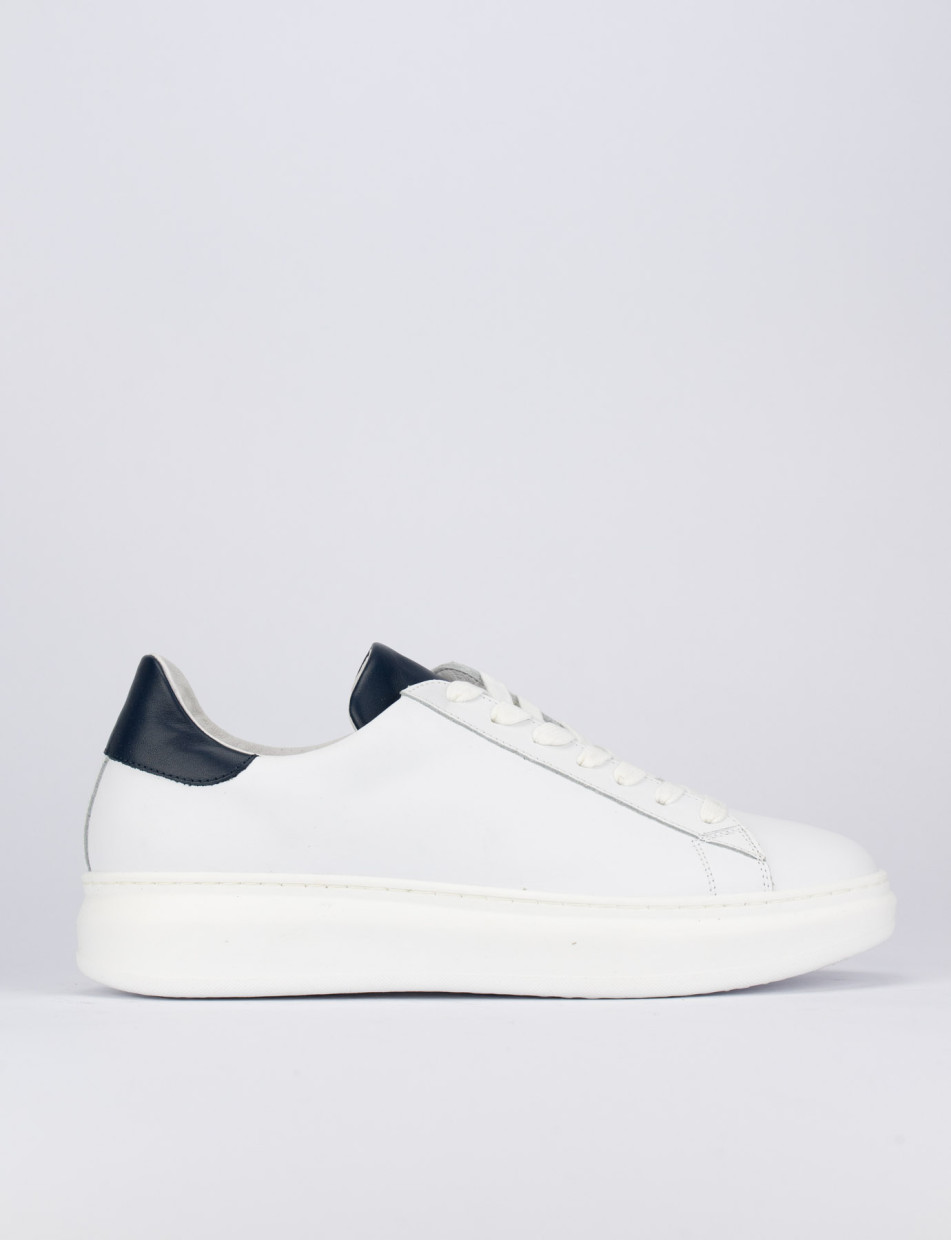 Sneakers white leather