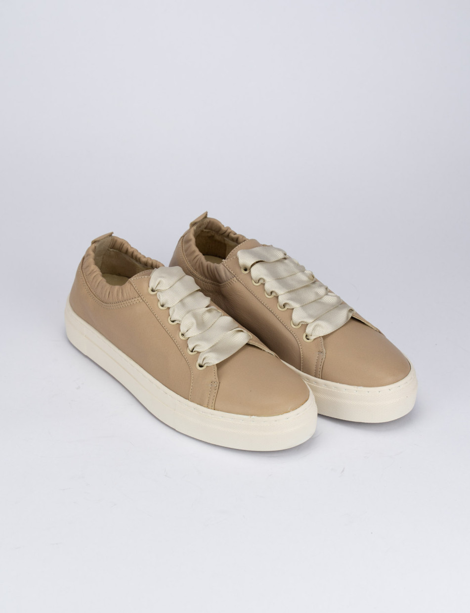 Sneakers beige leather