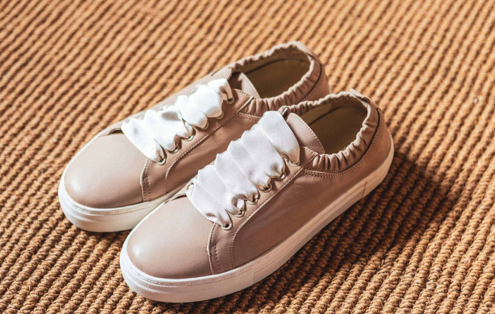 Sneakers beige leather