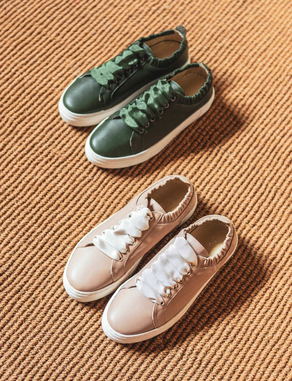 Sneakers green leather