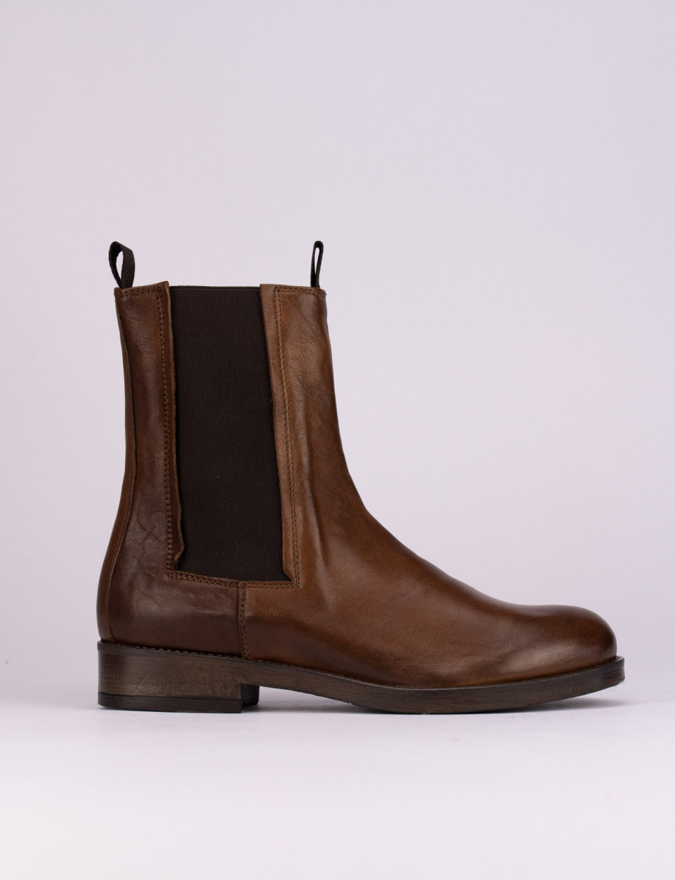 Low heel ankle boots heel 1 cm brown leather
