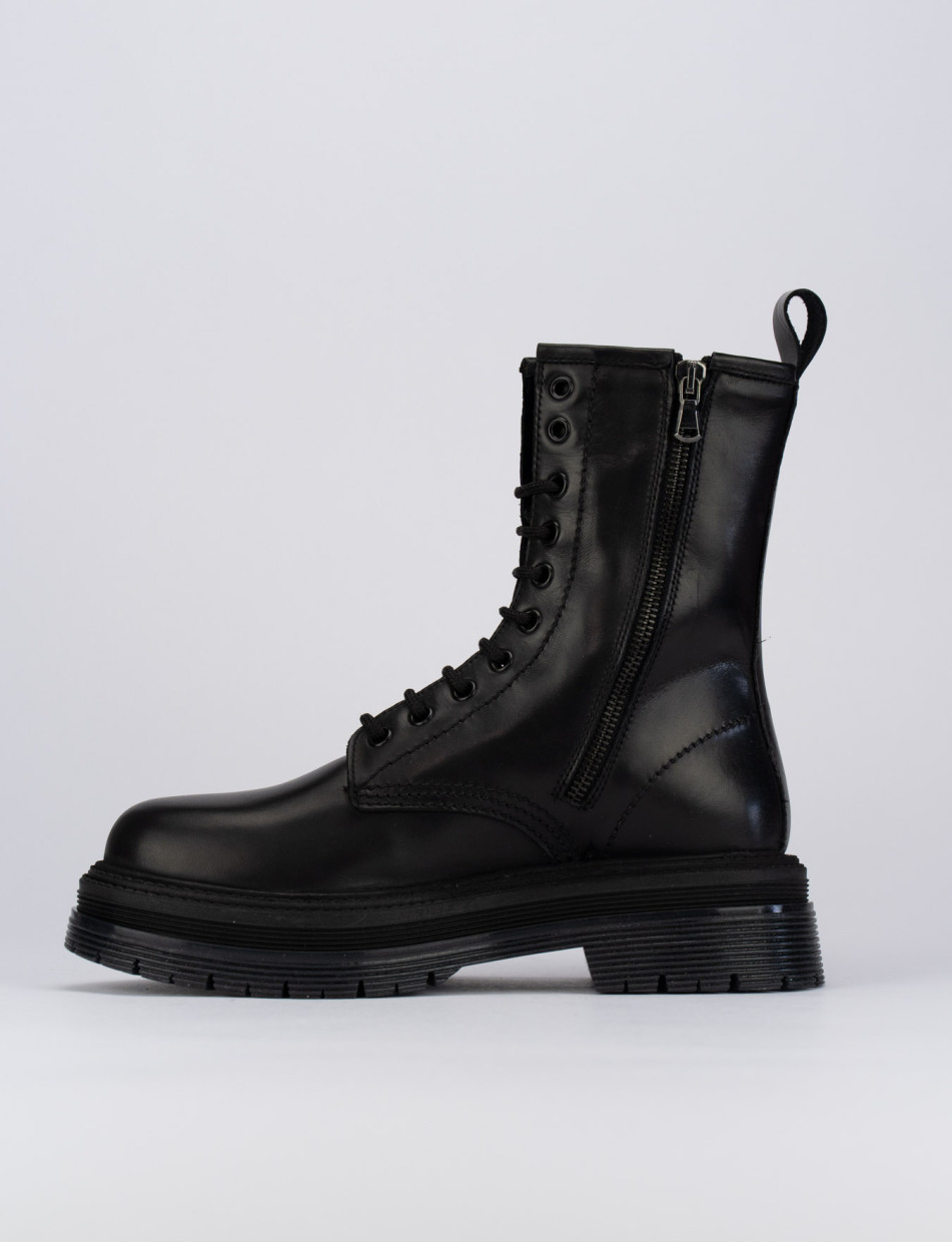 Combat boots heel 1 cm black leather