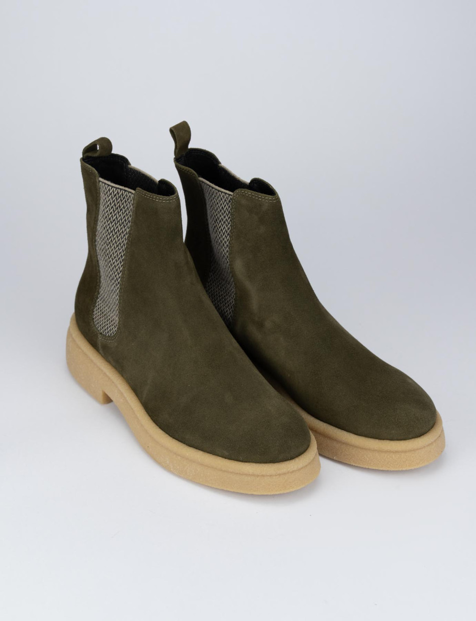 Low heel ankle boots heel 2 cm green chamois